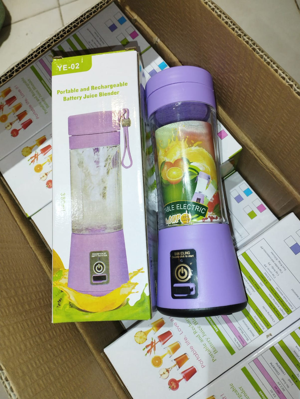 Portable Mini 6 blade Juicer blender (random Color)